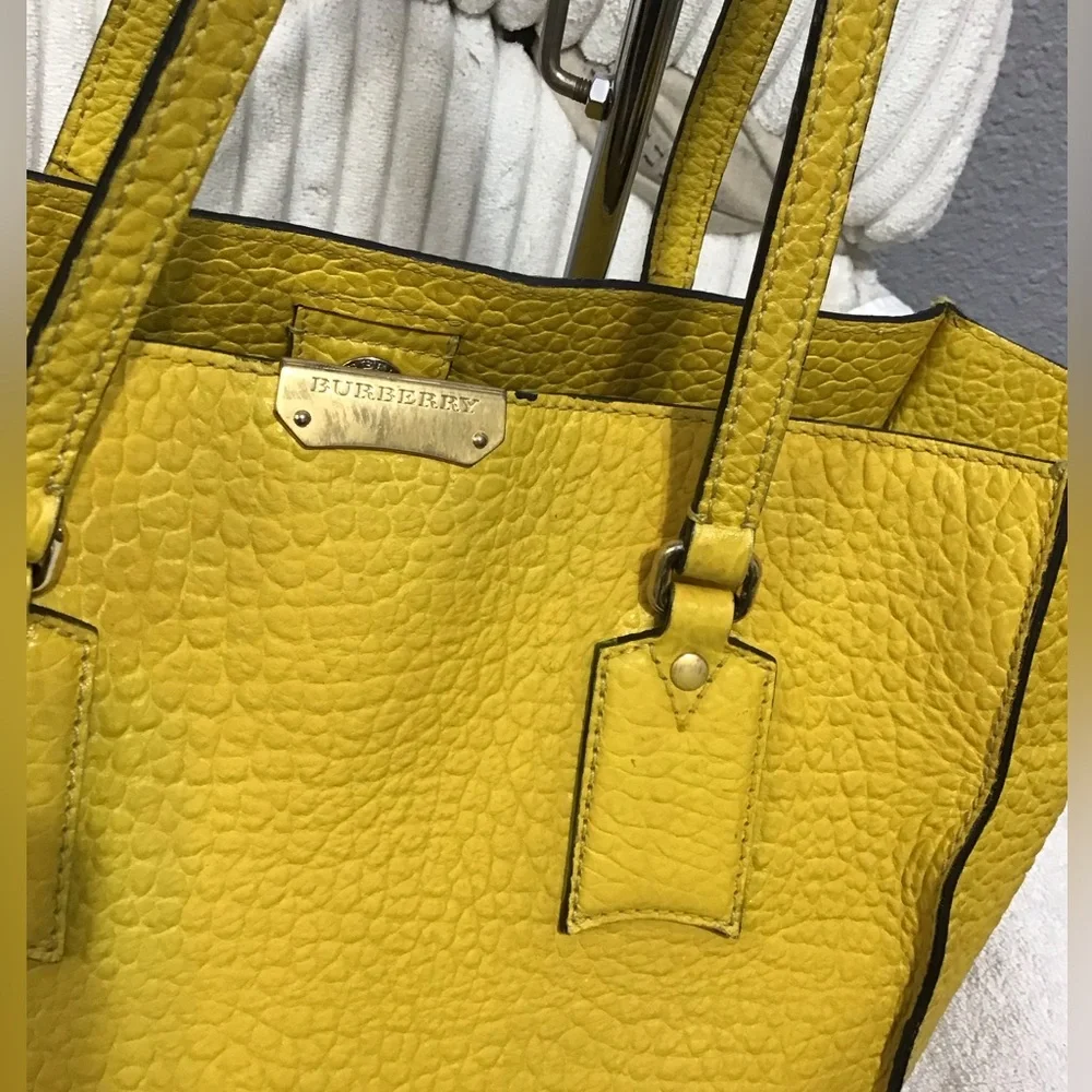 Burberry bags - Picture 3 of 13